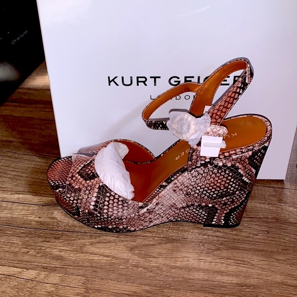Kurt Geiger London Archer Nude - Picture 7 of 16